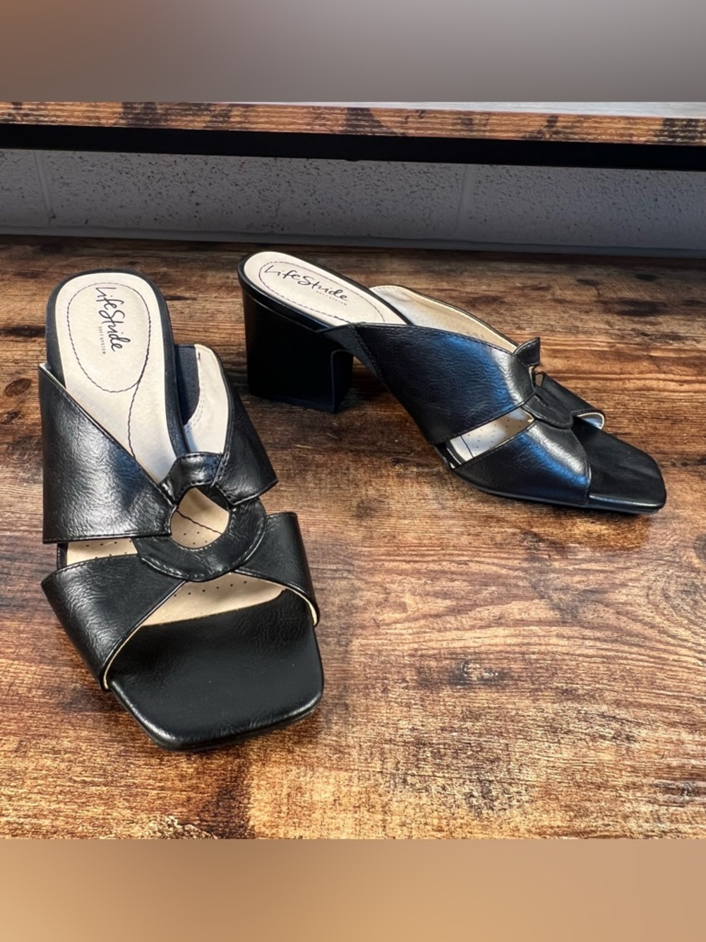 Life Stride Sandals Thrill Black Slip On Block Heel Faux Leather Open Toe 8.5W